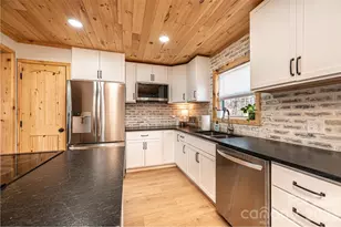 110 Windsor St, Connelly Springs, NC 28612 - Photo 6