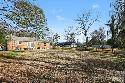 537 Kentbrook Drive, Charlotte, NC 28213 - Photo 18