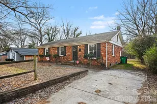 537 Kentbrook Dr, Charlotte, NC 28213 - Photo 2