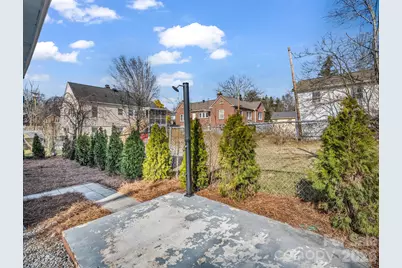 609 Edgewood Avenue, Hendersonville, NC 28792 - Photo 28