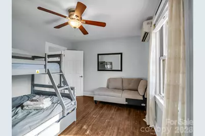 609 Edgewood Avenue, Hendersonville, NC 28792 - Photo 22