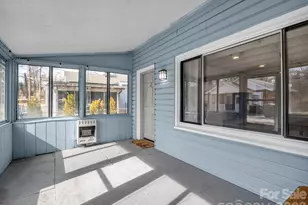 609 Edgewood Ave, Hendersonville, NC 28792 - Photo 4