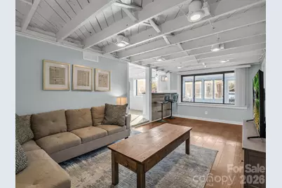 609 Edgewood Avenue, Hendersonville, NC 28792 - Photo 16