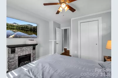 609 Edgewood Avenue, Hendersonville, NC 28792 - Photo 26