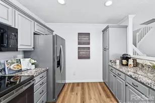 9977 Reindeer Way Ln, Charlotte, NC 28216 - Photo 12