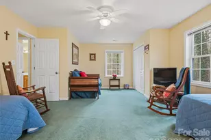 24 Abbey Ln, Hendersonville, NC 28739 - Photo 28