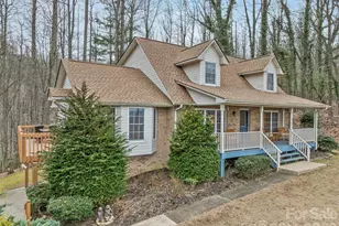 24 Abbey Ln, Hendersonville, NC 28739 - Photo 2