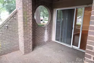 1109 E Morehead St, Charlotte, NC 28204 - Photo 14
