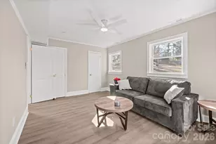 4035 Sheffield Dr, Charlotte, NC 28205 - Photo 8