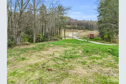 97 Yale Road, Hendersonville, NC 28739 - Photo 32