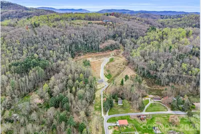 97 Yale Road, Hendersonville, NC 28739 - Photo 2