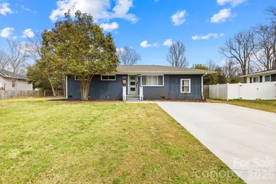 4127 Strangford Avenue, Charlotte, NC 28215 - Photo 2