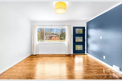 4127 Strangford Avenue, Charlotte, NC 28215 - Photo 10
