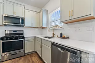 9777 Tea Gdn Dr, Gastonia, NC 28056 - Photo 10