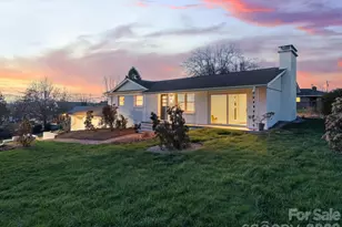 11 Clinton St, Weaverville, NC 28787 - Photo 2