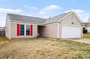 9908 Peppermint Ln, Charlotte, NC 28215 - Photo 4