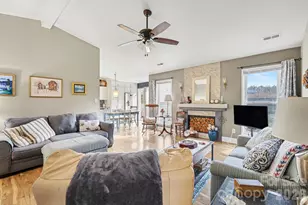 9908 Peppermint Ln, Charlotte, NC 28215 - Photo 10