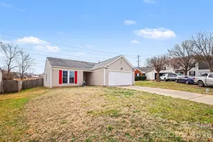 9908 Peppermint Ln, Charlotte, NC 28215 - Photo 2