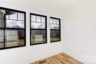 4 S Martha Kate Dr, Hendersonville, NC 28792 - Photo 18