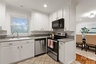 830 Faircrest Dr, Charlotte, NC 28210 - Photo 12