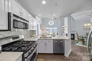 17929 Kings Point Dr, Cornelius, NC 28031 - Photo 14