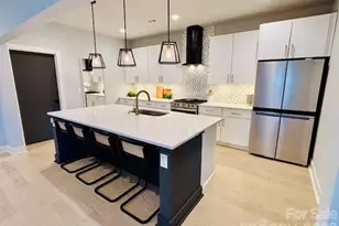 5024 Double Lakes Dr, Charlotte, NC 28212 - Photo 2