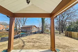 129 Woodlawn Dr, Statesville, NC 28677 - Photo 8