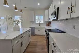 129 Woodlawn Dr, Statesville, NC 28677 - Photo 16