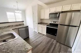 4141 Rosy Mound Ln, Charlotte, NC 28216 - Photo 2