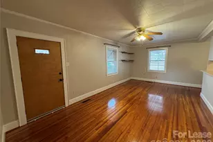 9019 Reames Rd, Charlotte, NC 28216 - Photo 2