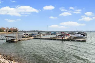 153 Ashford Hollow Ln, Mooresville, NC 28117 - Photo 2