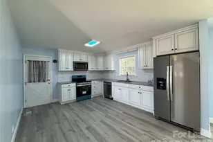 1307 Armstrong Rd, Belmont, NC 28012 - Photo 4