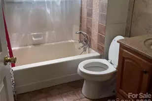 106 Riverview Dr, Asheville, NC 28806 - Photo 4