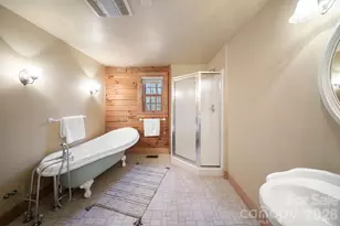 219 Woodlyn Etch Dr, Hendersonville, NC 28792 - Photo 24