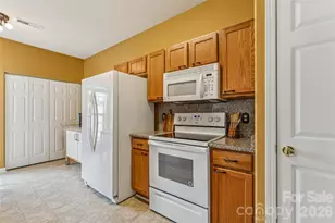 4133 Town Center Rd, Harrisburg, NC 28075 - Photo 6