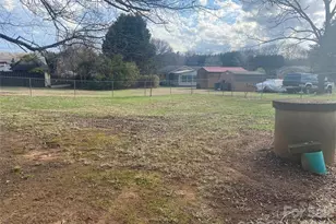 1011 Kiser Dairy Rd, Dallas, NC 28034 - Photo 12