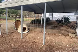 1011 Kiser Dairy Rd, Dallas, NC 28034 - Photo 14