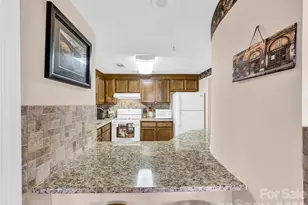 303 Sugar Top Dr, Sugar Mountain, NC 28604 - Photo 10