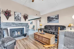 303 Sugar Top Dr, Sugar Mountain, NC 28604 - Photo 4
