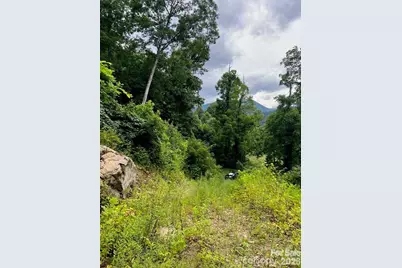 000 Shadyside Drive #8, Waynesville, NC 28785 - Photo 2