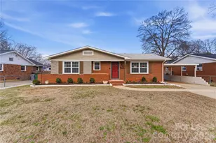 4000 Fieldcrest Rd, Charlotte, NC 28217 - Photo 1