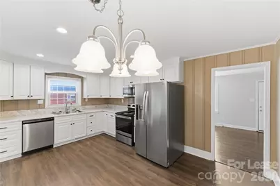 4000 Fieldcrest Road, Charlotte, NC 28217 - Photo 16