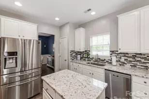 2536 Sandy Ridge Ln, Matthews, NC 28105 - Photo 10