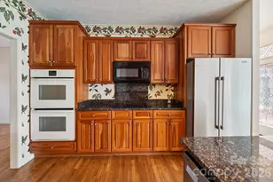 39 Beaumont Dr, Hendersonville, NC 28739 - Photo 12