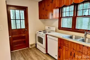 29 Evergreen Ave, Asheville, NC 28806 - Photo 6