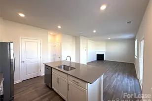 7640 Bainbridge Rd, Sherrills Ford, NC 28673 - Photo 4