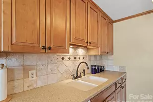 125 Townhouse Dr, Burnsville, NC 28714 - Photo 12