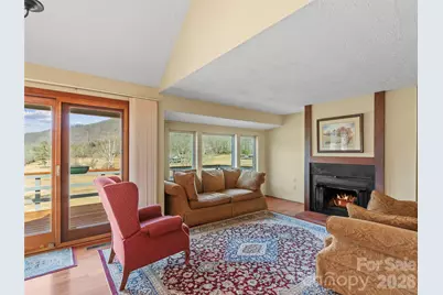 125 Townhouse Drive, Burnsville, NC 28714 - Photo 8