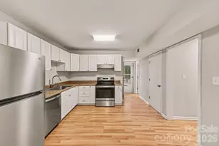 427 Whispering Pines Dr, Charlotte, NC 28217 - Photo 8