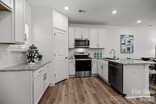 3140 Butler Hl Dr, Matthews, NC 28105 - Photo 4